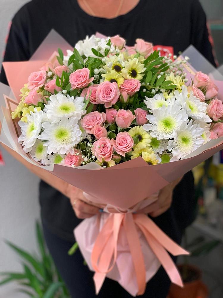 Букет цветов из: Розы и Хризантемы в Кожве