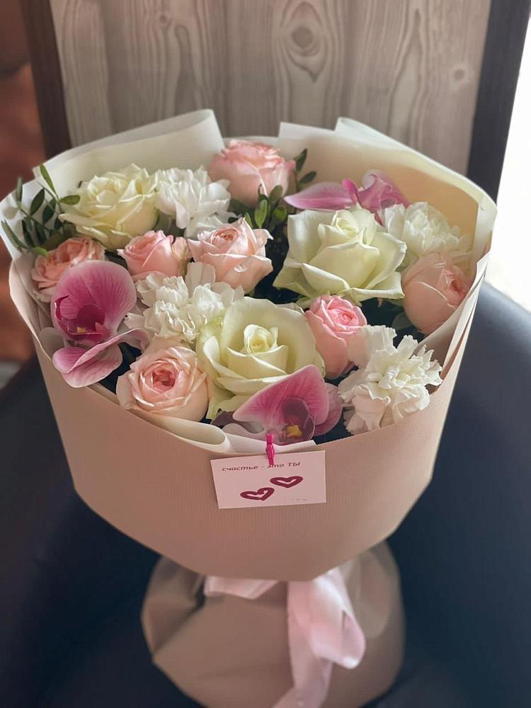 Букет цветов из: Орхидеи, Розы и Гвоздики в Кожве