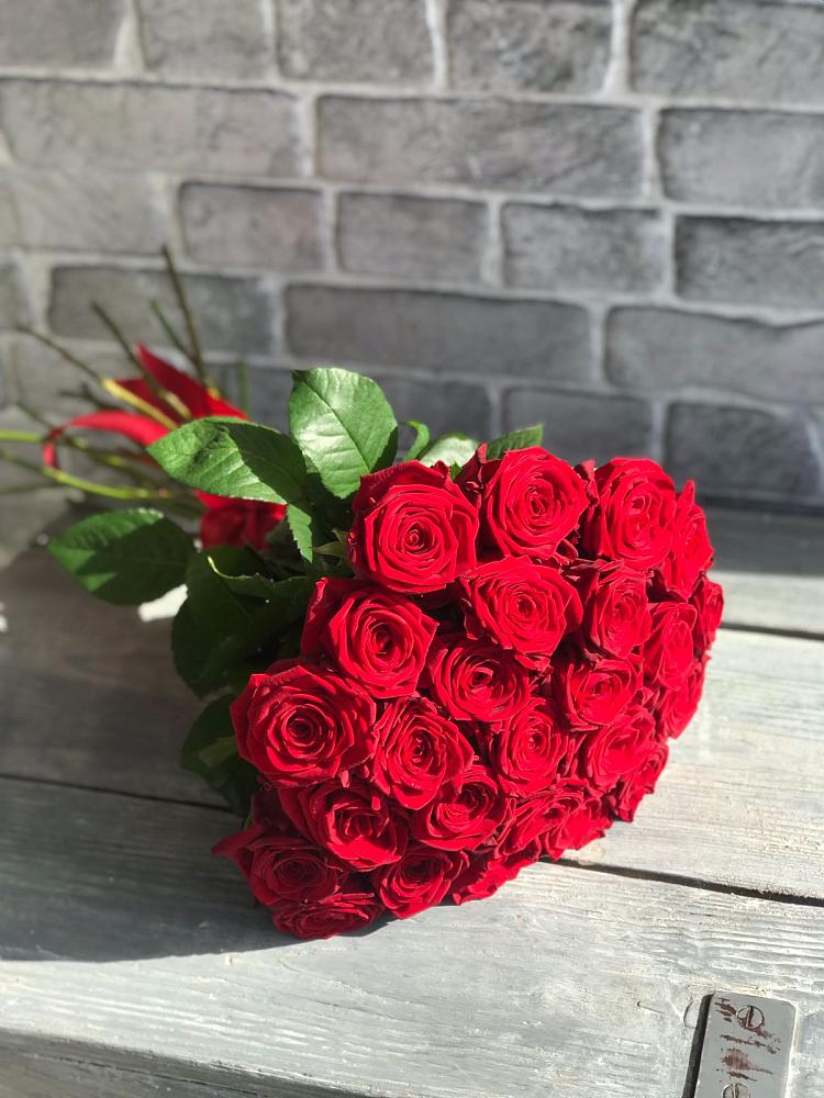 Букет Красные розы Фридом в Кожве