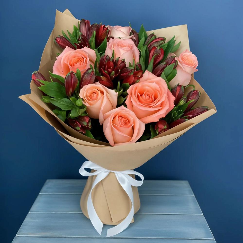 Букет цветов из: Розы и Альстромерии в Кожве