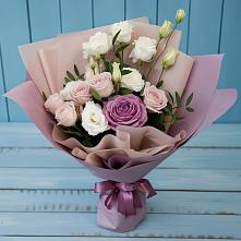 Букет цветов из:  Розы и Лизиантусы в Кожве