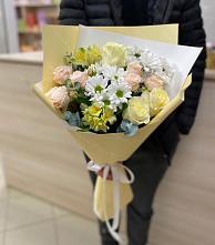 Букет цветов из:  Альстромерии, Розы и Хризантемы в Кожве