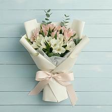 Букет цветов из:  Альстромерии в Кожве