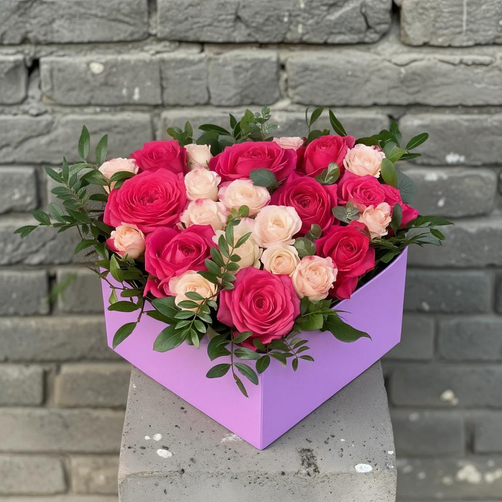 Цветочная композиция из Розы в коробке в Кожве