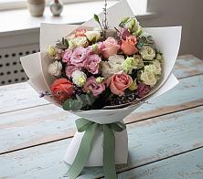 Букет цветов из:  Розы, Лизиантусы и Гвоздики #REPLACE_PRED# Кожве