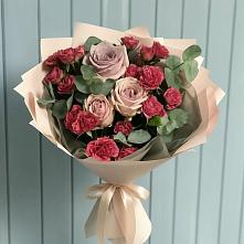 Букет цветов из:  Гвоздики и Розы в Кожве