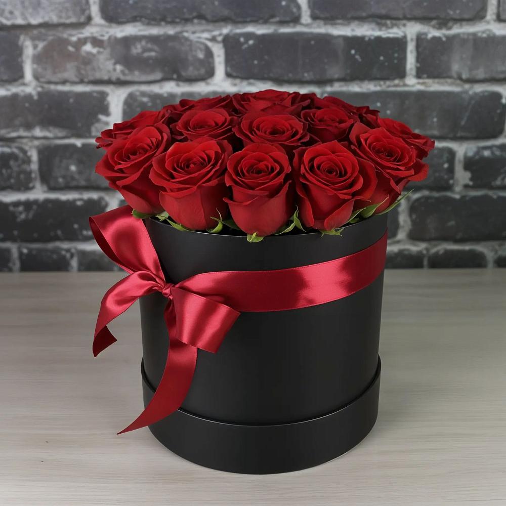 Цветочная композиция из Розы в шляпной коробке в Кожве