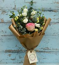 Букет цветов из:  Розы и Лизиантусы #REPLACE_PRED# Кожве